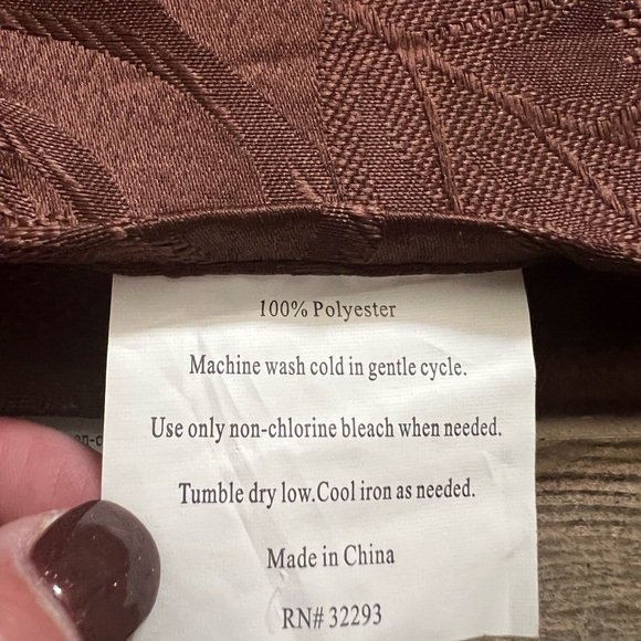 Thanksgiving or Fall Holiday Table Linens - Picture 3 of 3